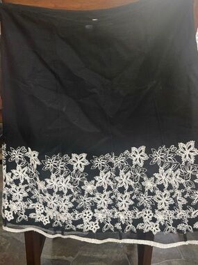 White House Black Market Black Skirt with White Trim